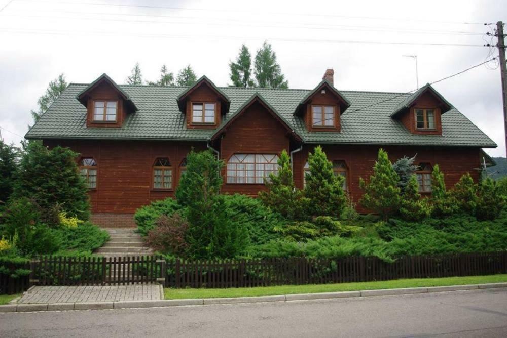 ホテルRozdroze Wysowa-Zdrój エクステリア 写真